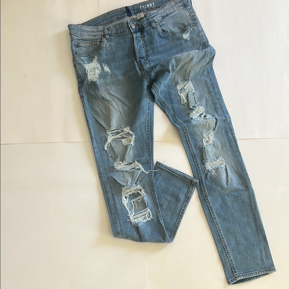 H&M - SKINNY Blue Distressed Jeans